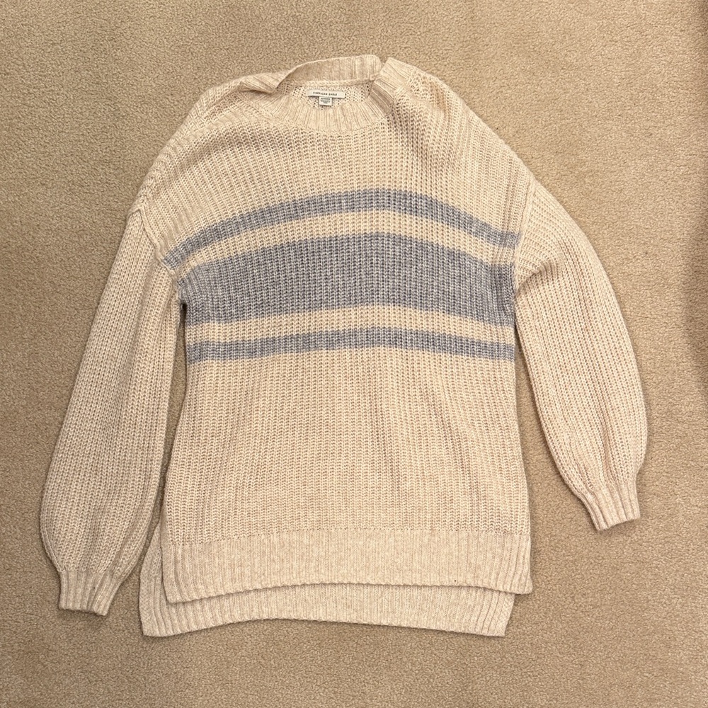American Eagle Outfitters Beige and Gray Crewneck Sweater